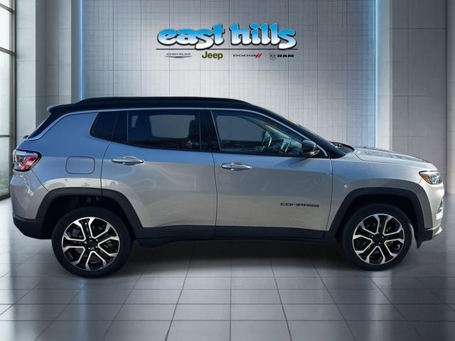Certified 2022 Jeep Compass Limited image 2
