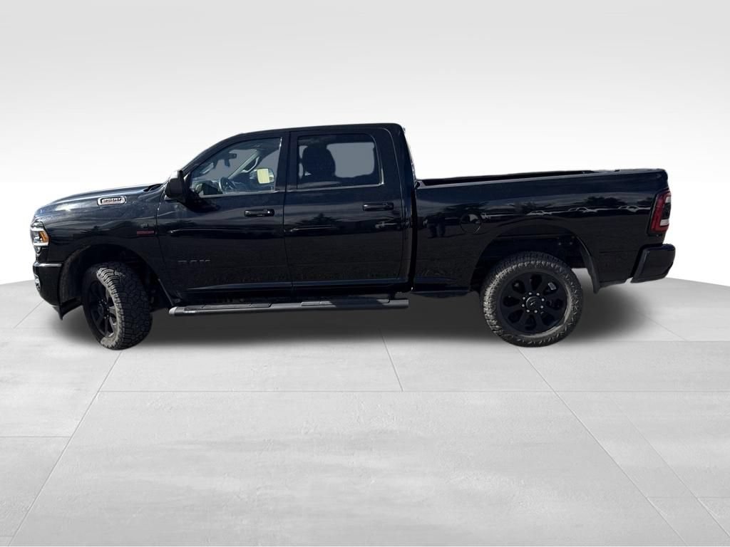Used 2021 RAM 2500 Big Horn w/ Level 2 Equipment Group AWD/4WD image 9