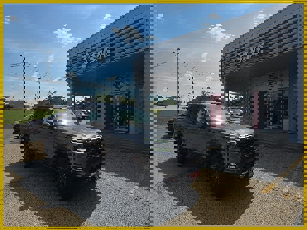 New 2025 Nissan Frontier PRO-4X image 1