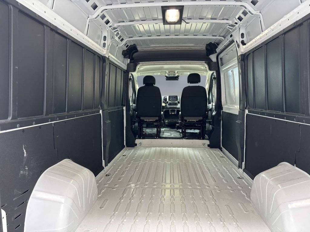 Used 2026 RAM ProMaster 2500 w/ Convenience Group FWD image 14