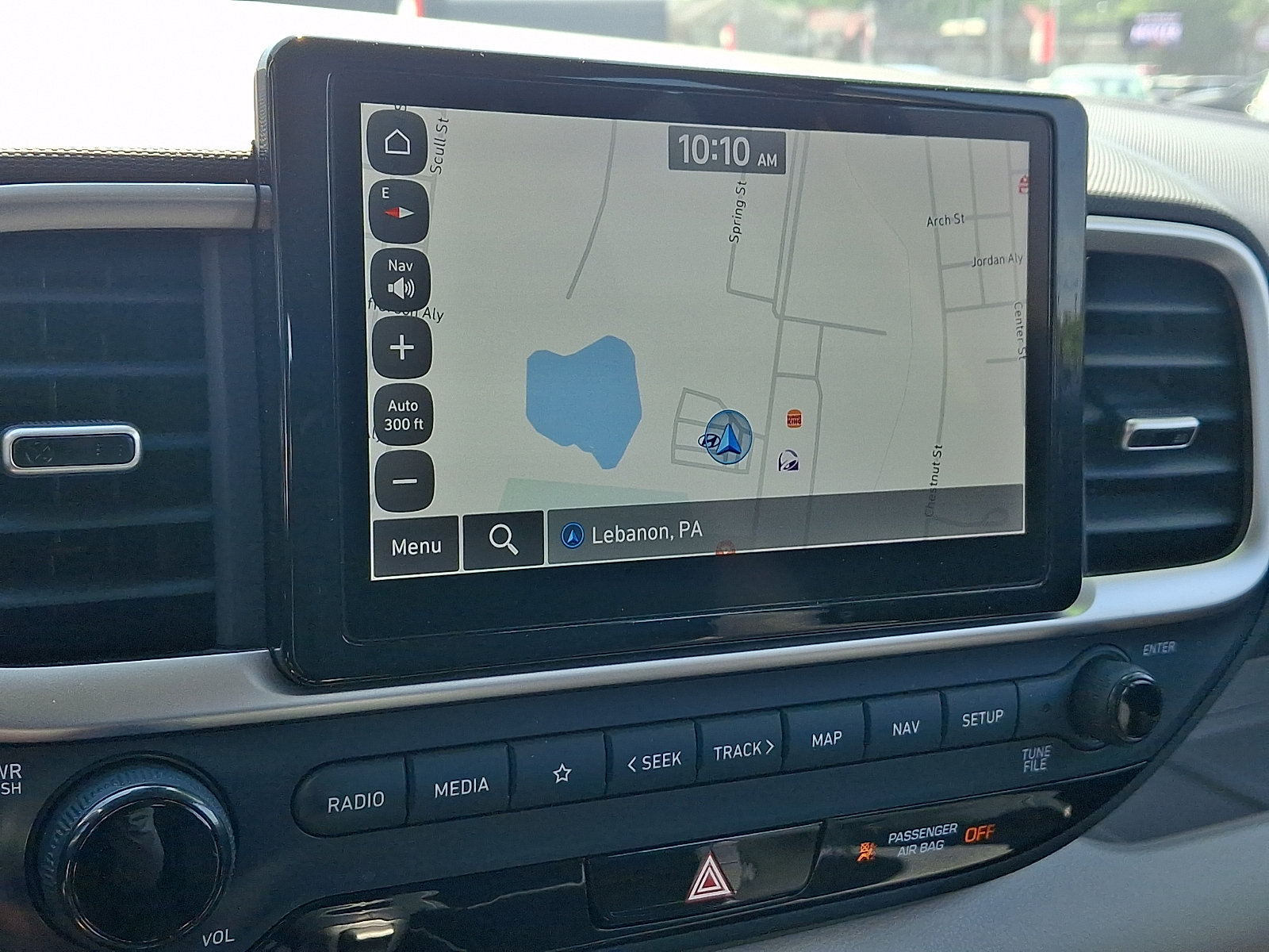 Used 2024 Hyundai Venue Limited FWD image 16