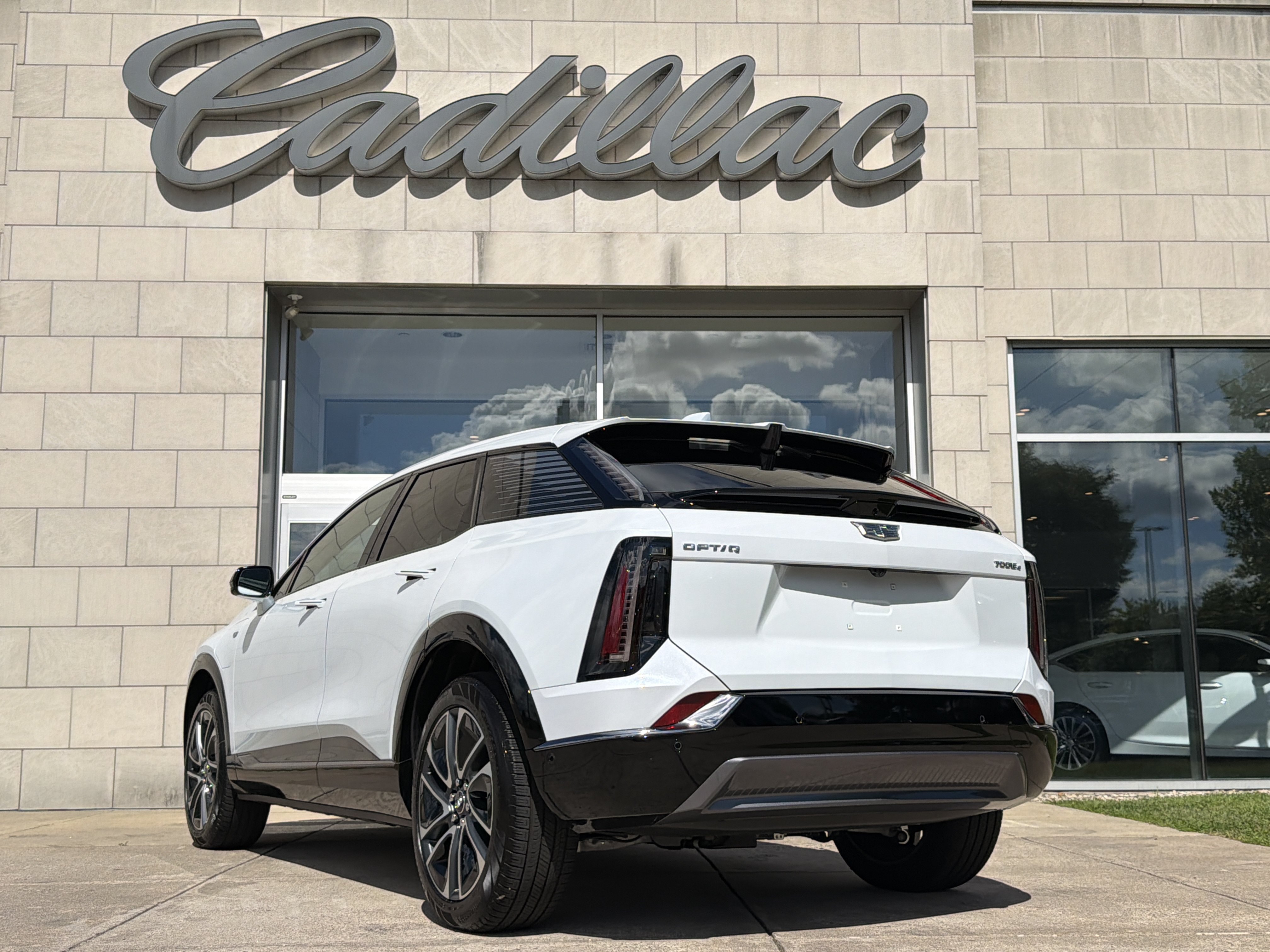 Used 2026 Cadillac Optiq Sport 1 AWD/4WD image 8