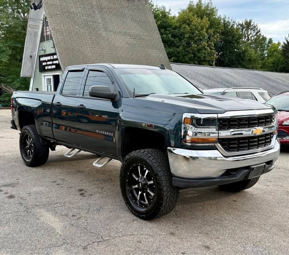 Used 2017 Chevrolet Silverado 1500 LS w/ LS Convenience Package AWD/4WD image 3