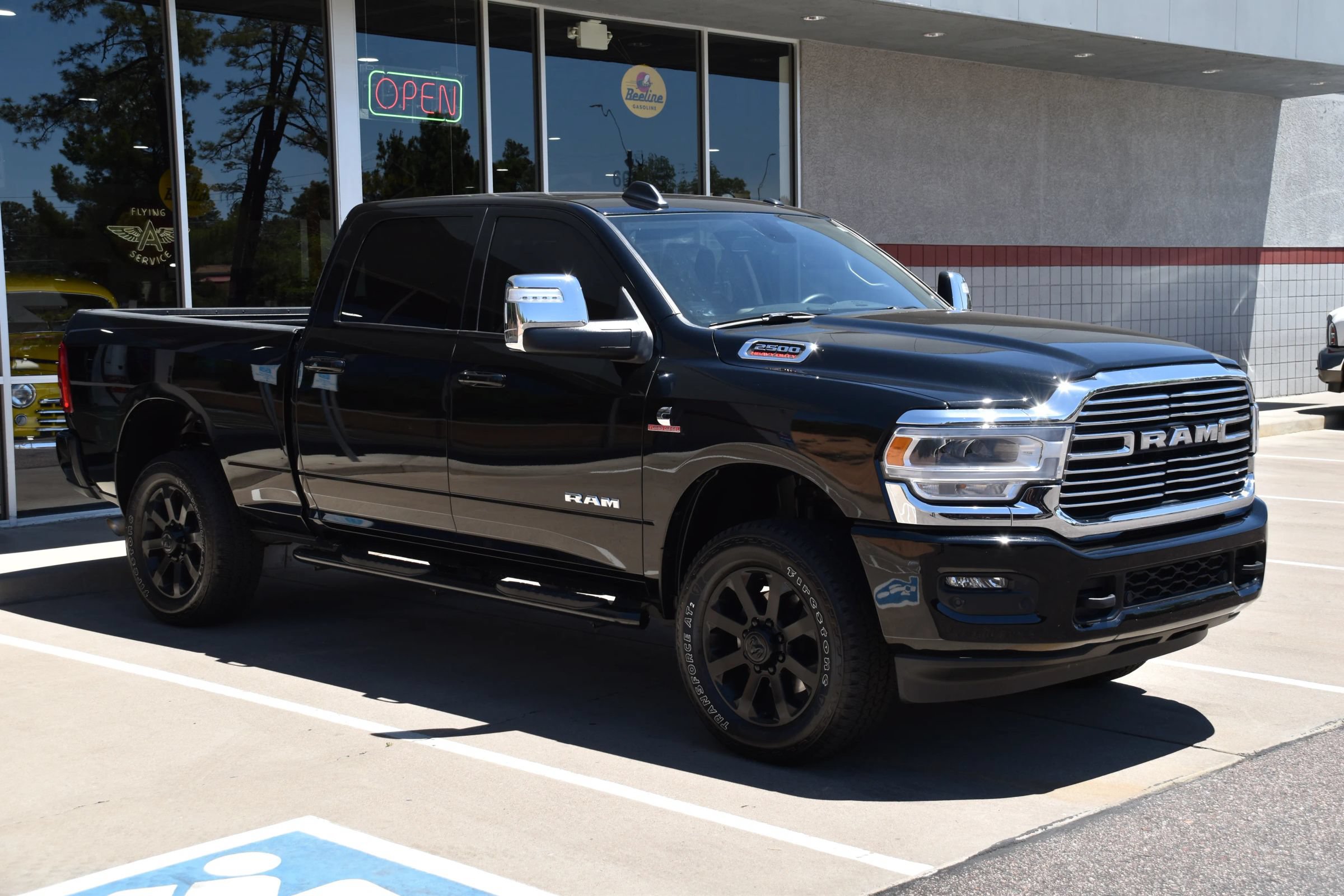 Used 2024 RAM 2500 Laramie AWD/4WD image 8