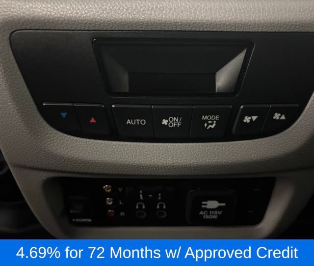 Used 2018 Honda Pilot Touring image 16