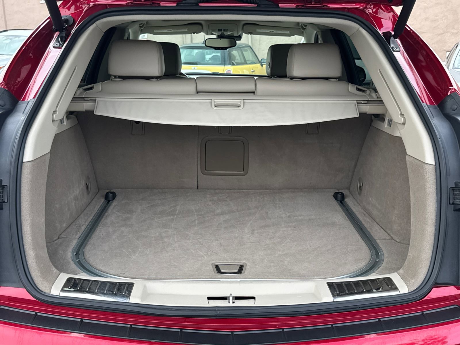 Used 2016 Cadillac SRX Luxury w/ Driver Awareness Package image 7