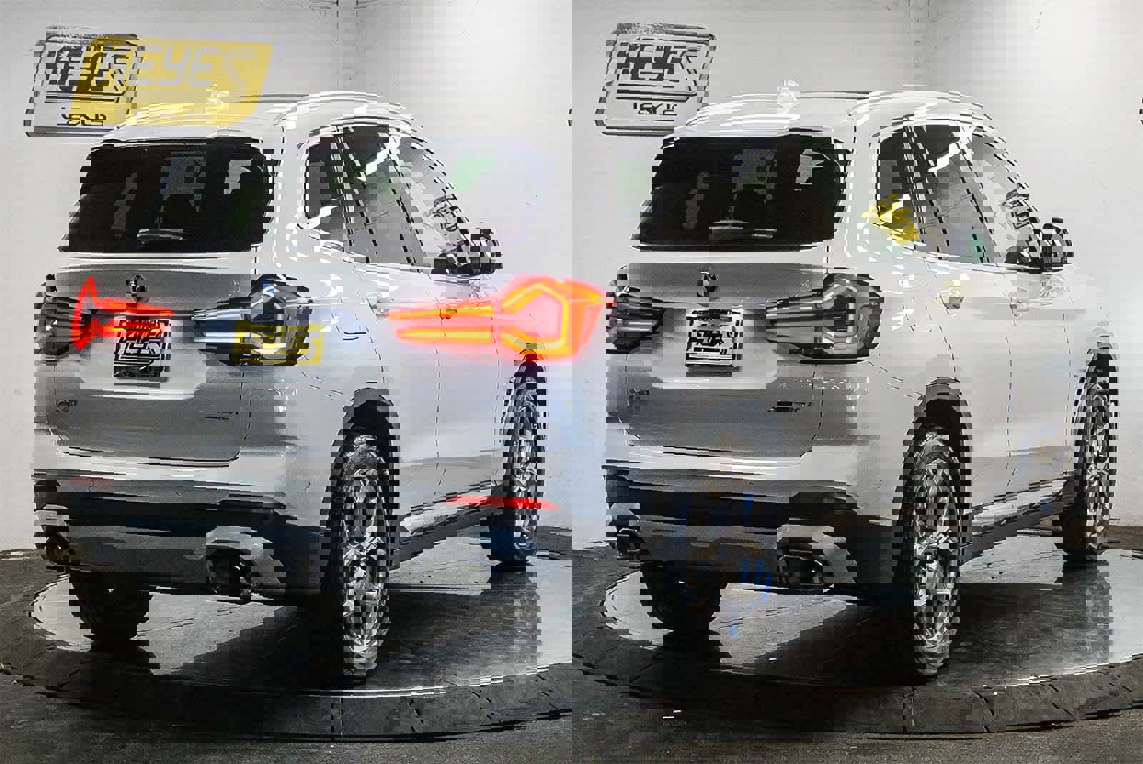 Used 2024 BMW X3 xDrive30i w/ Premium Package image 4