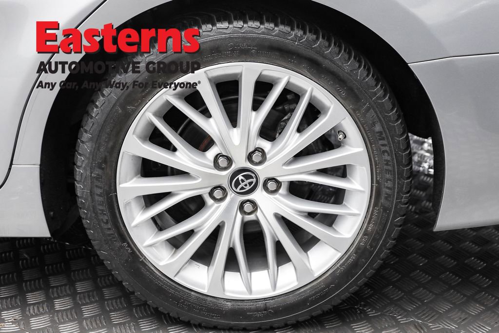 Used 2019 Toyota Camry XLE image 8