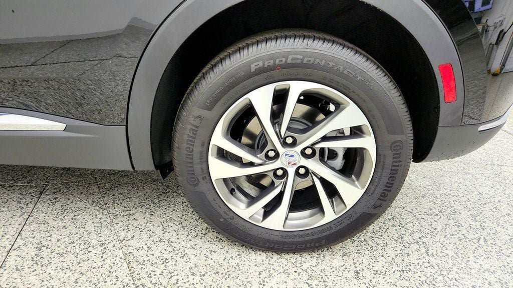 Used 2023 Buick Envision Essence FWD image 9