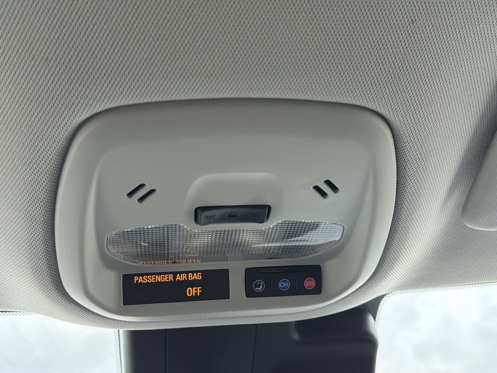 Used 2024 Chevrolet Trax LT w/ LT Convenience Package FWD image 13