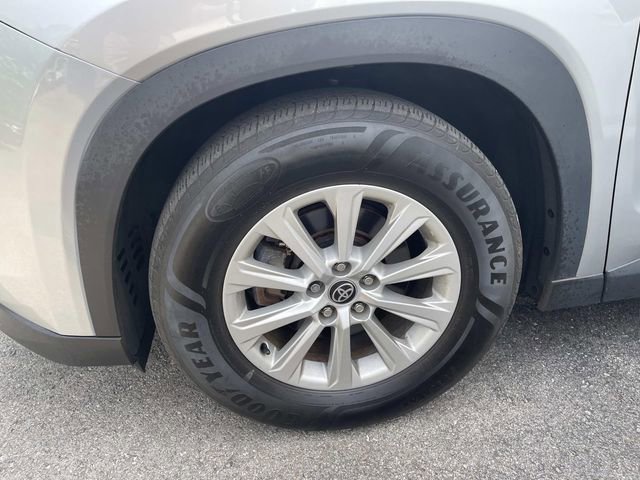 Used 2024 Toyota Grand Highlander XLE AWD/4WD image 8