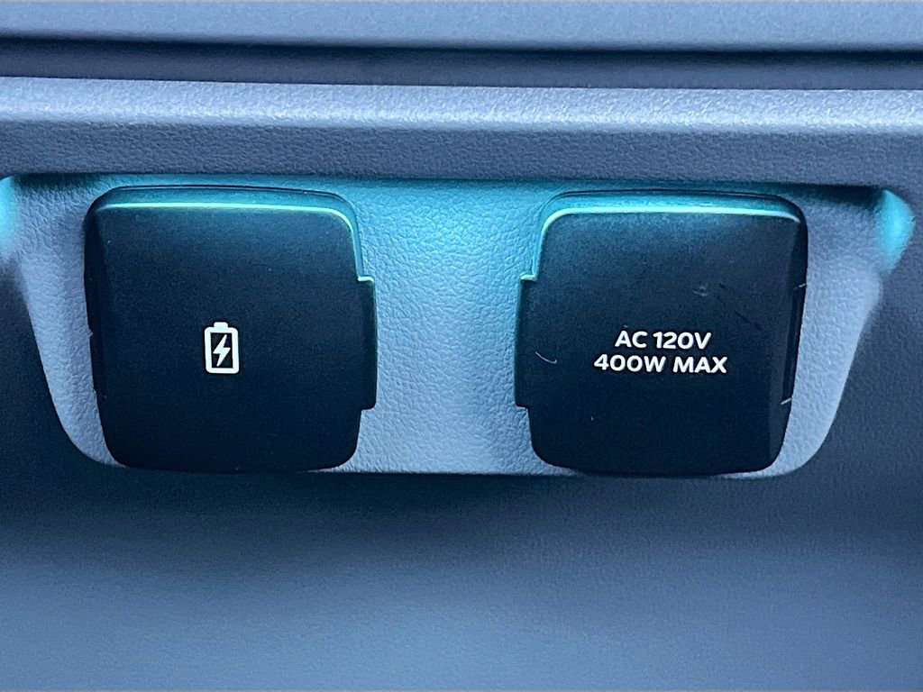 Used 2025 Ford F150 XLT w/ Equipment Group 302A MID image 26