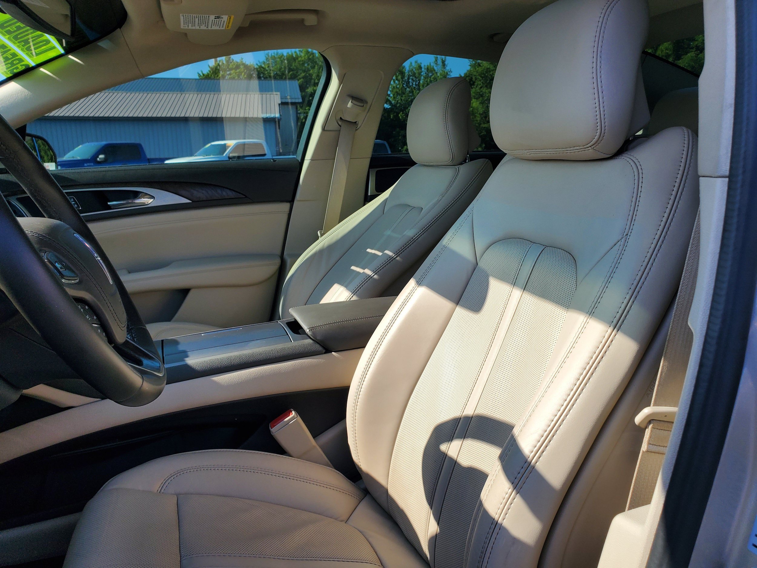 Used 2017 Lincoln MKZ Reserve FWD image 12