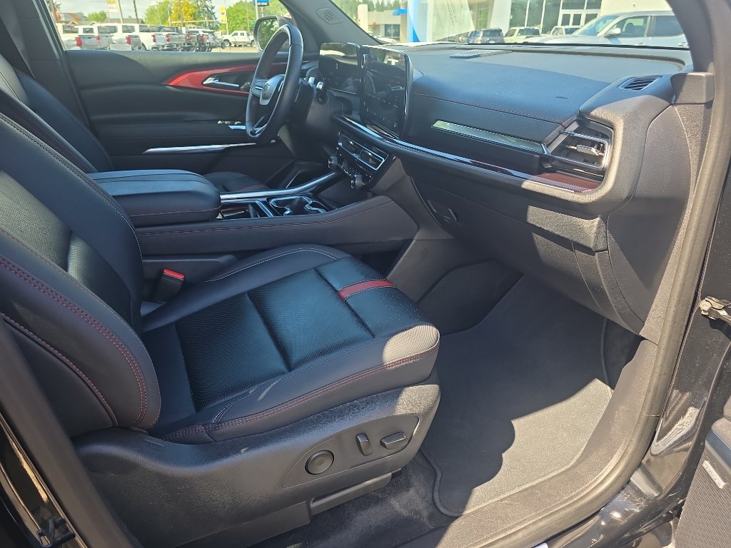 Used 2024 Chevrolet Traverse RS AWD/4WD image 18