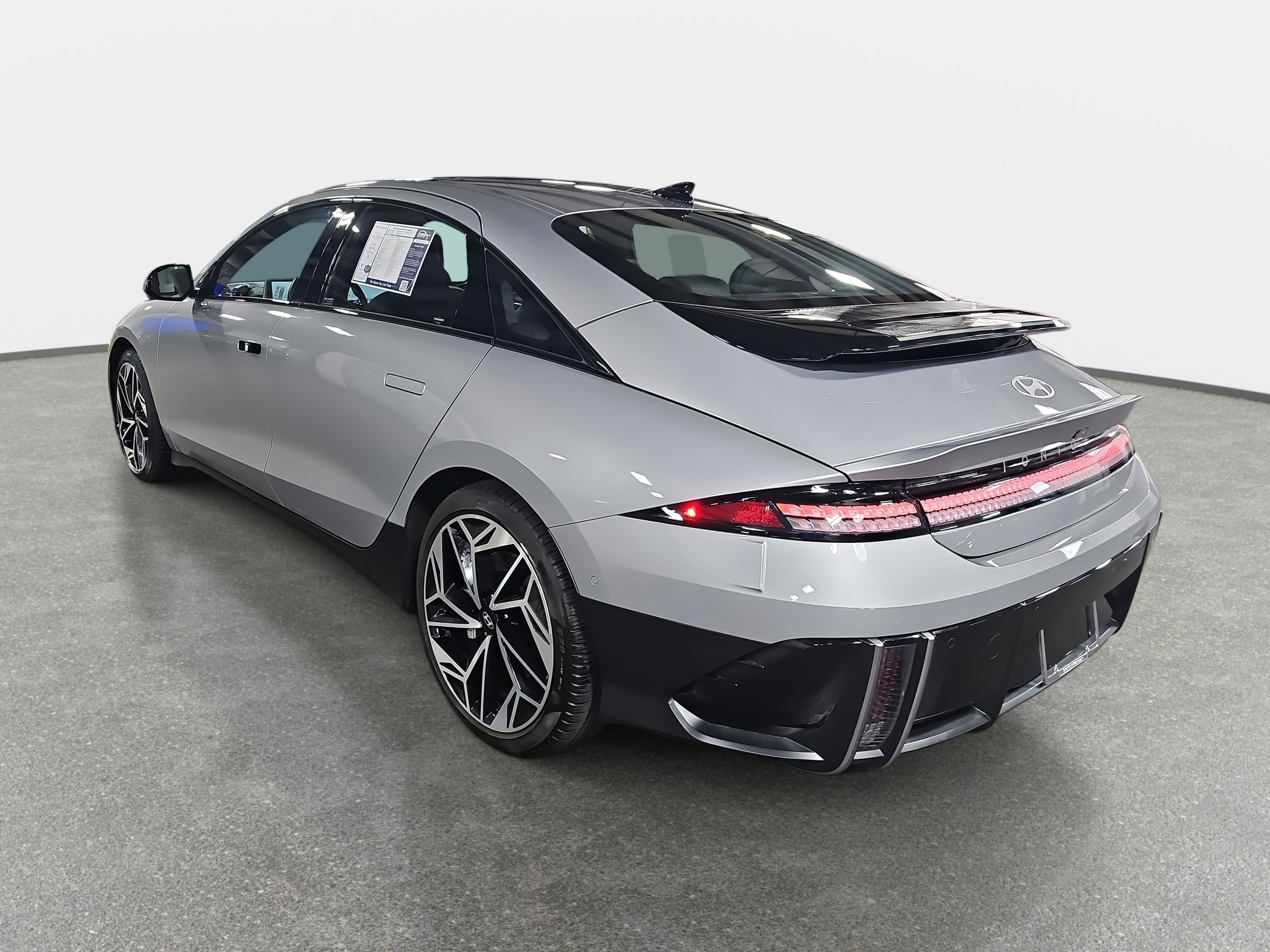 Used 2024 Hyundai Ioniq 6 Limited image 7