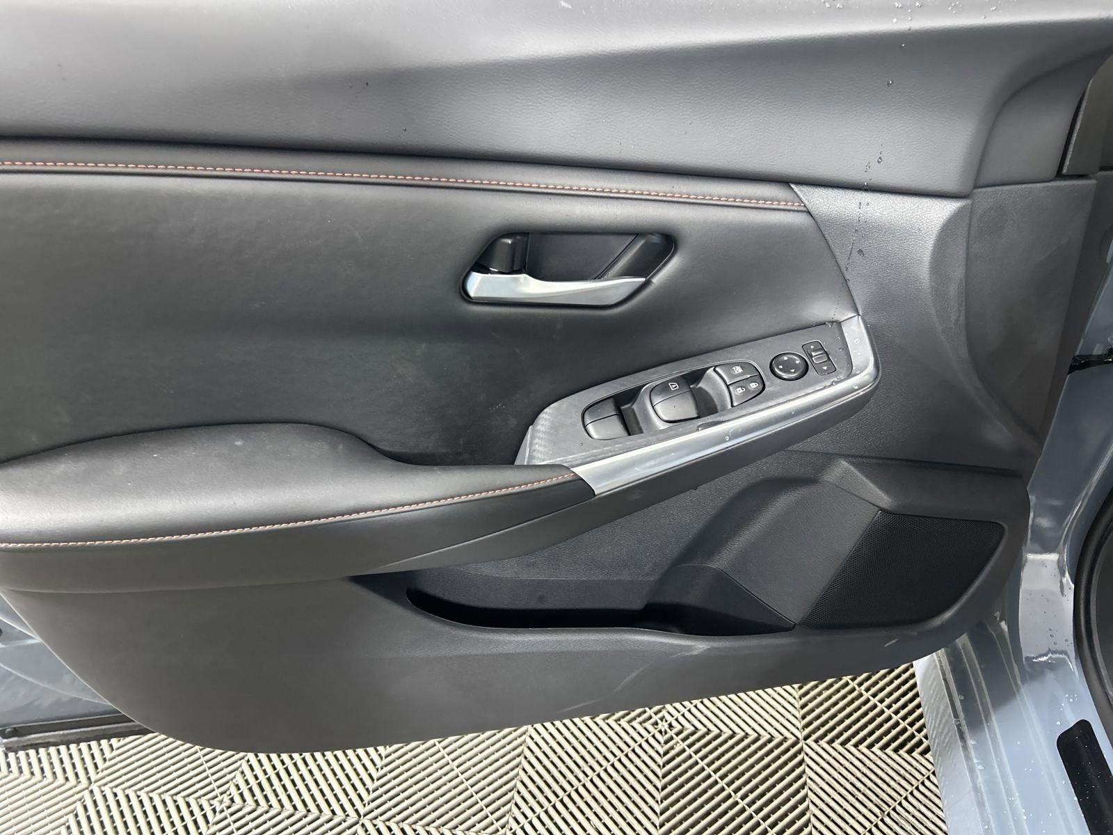 New 2025 Nissan Sentra SR FWD image 28