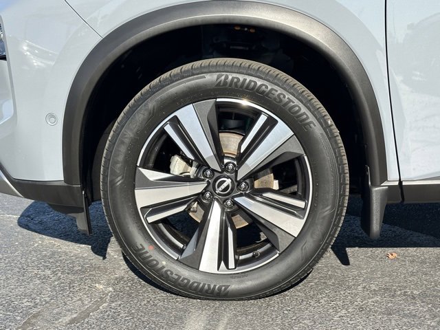 Certified 2022 Nissan Rogue Platinum w/ Head-Up Display Package image 10