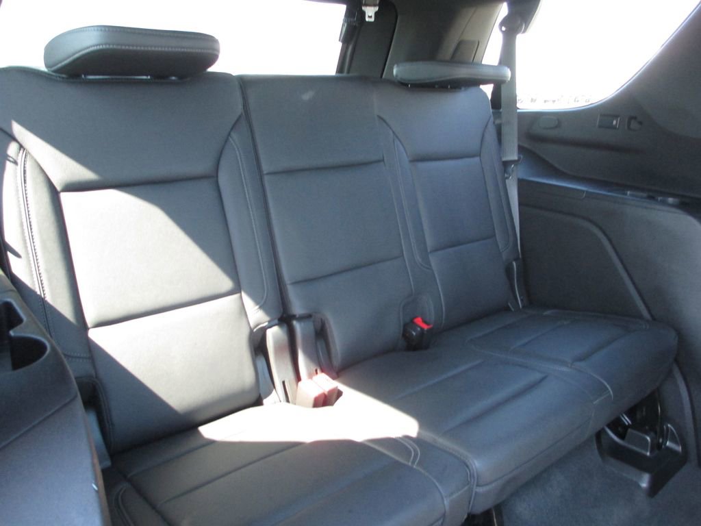 Used 2021 Chevrolet Tahoe Z71 w/ Luxury Package image 24