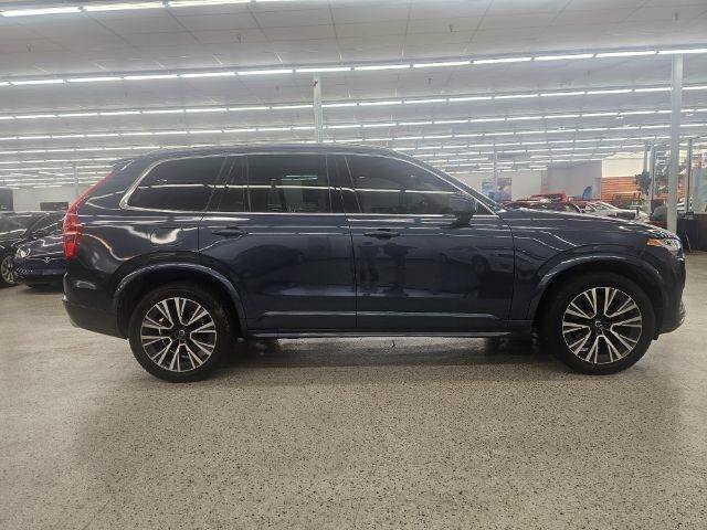 Used 2021 Volvo XC90 T5 Momentum w/ Climate Package AWD/4WD image 4