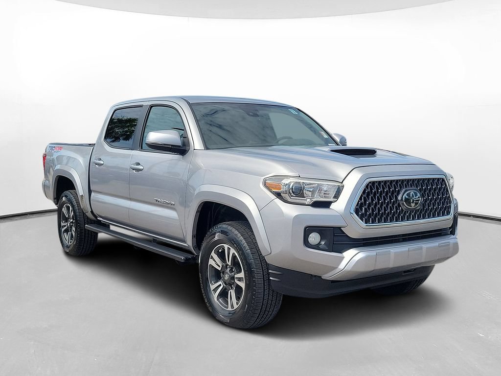 Used 2019 Toyota Tacoma TRD Sport AWD/4WD image 3