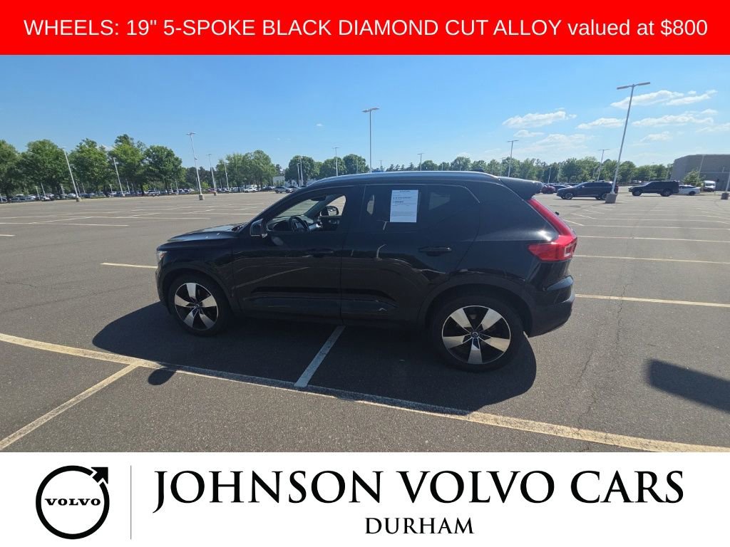 Used 2019 Volvo XC40 T5 Momentum