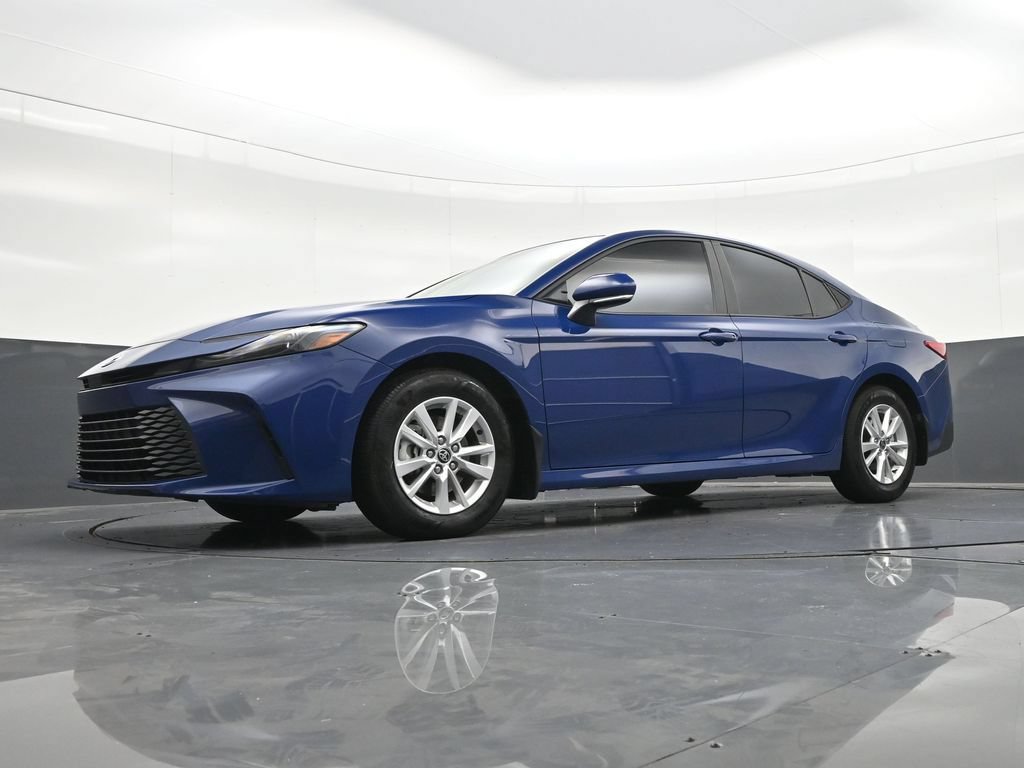 Used 2025 Toyota Camry LE w/ Convenience Package FWD image 23