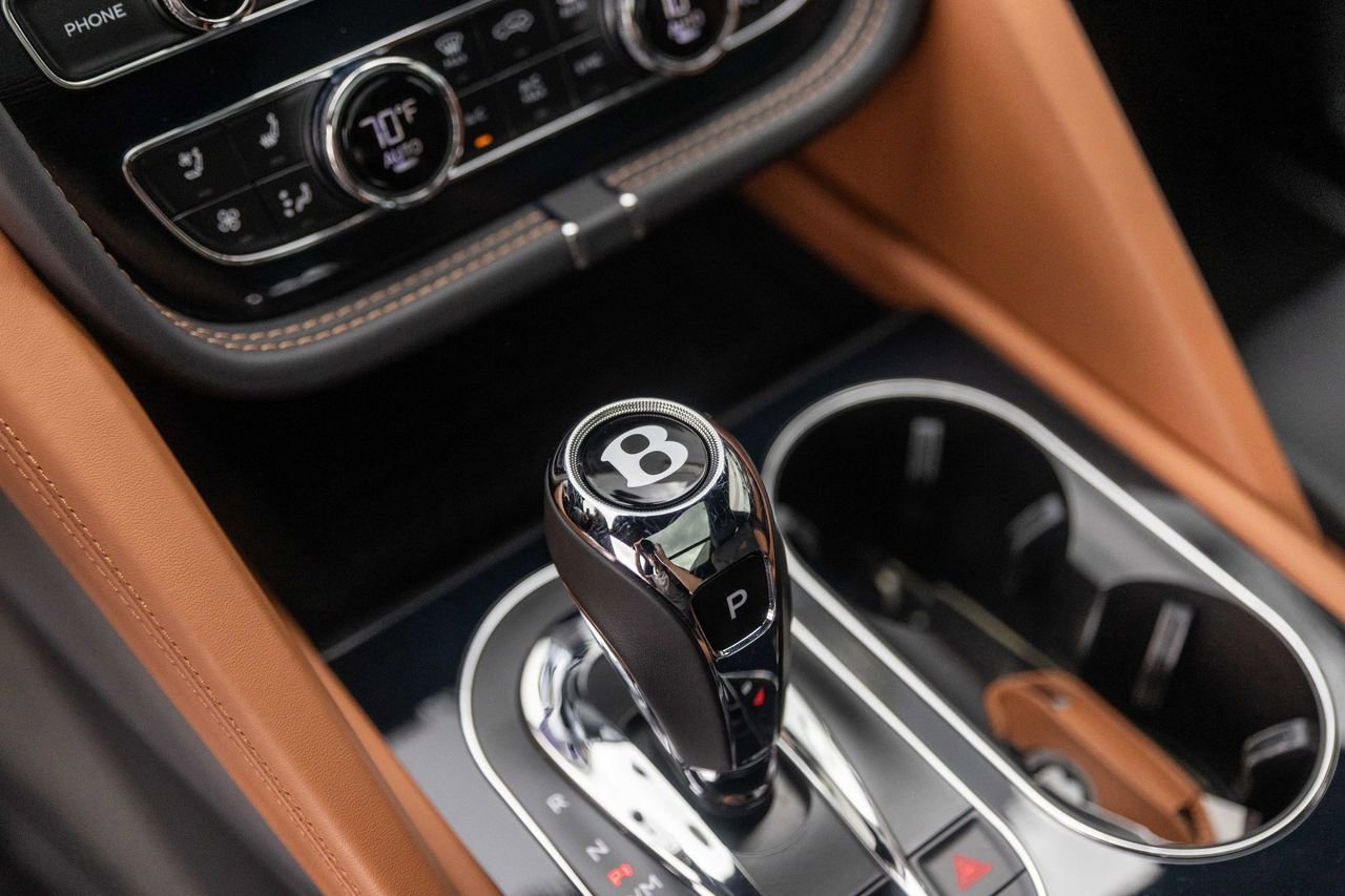Certified 2024 Bentley Bentayga AWD/4WD image 37