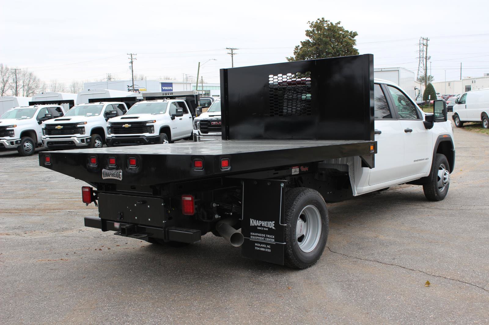 New 2026 GMC Sierra 3500 Pro w/ Convenience Package image 4