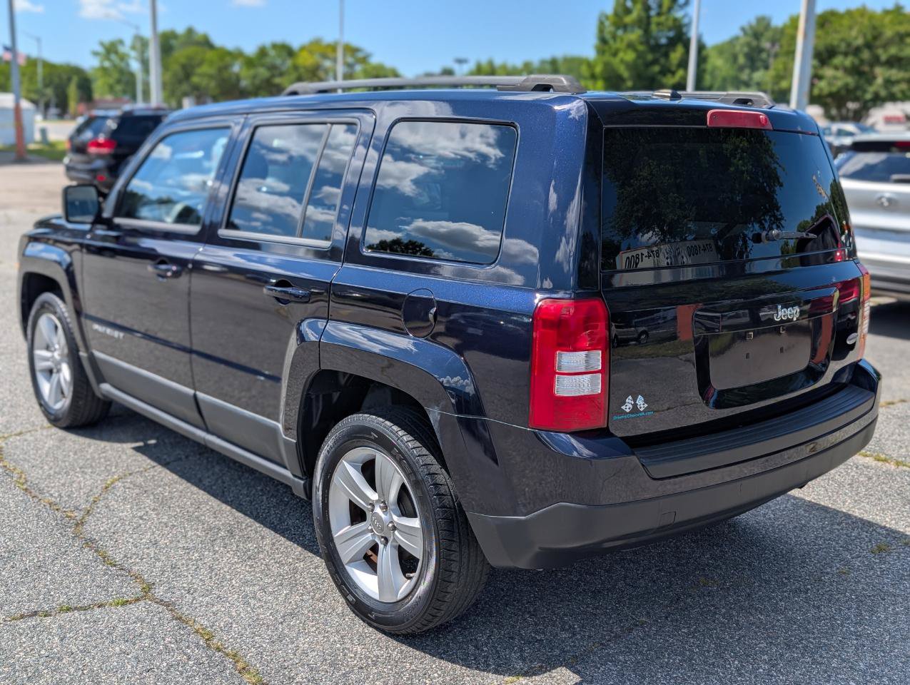 Used 2011 Jeep Patriot Latitude FWD image 4