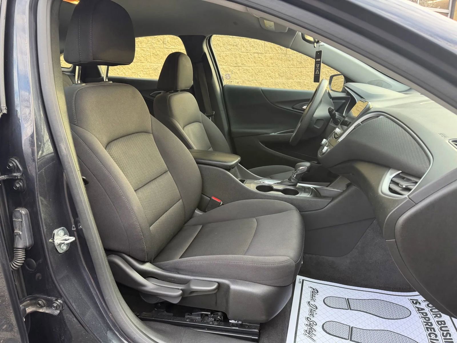 Used 2023 Chevrolet Malibu LT image 12