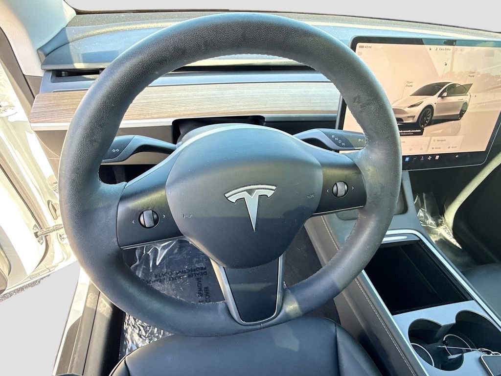 Used 2023 Tesla Model Y Long Range image 38