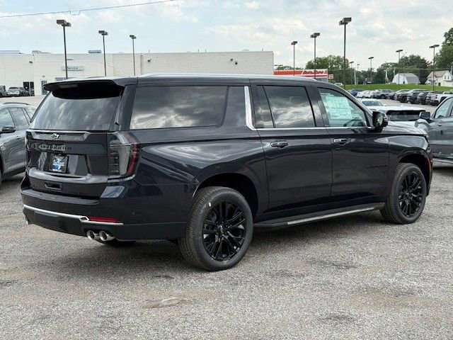 New 2025 Chevrolet Suburban Premier image 4
