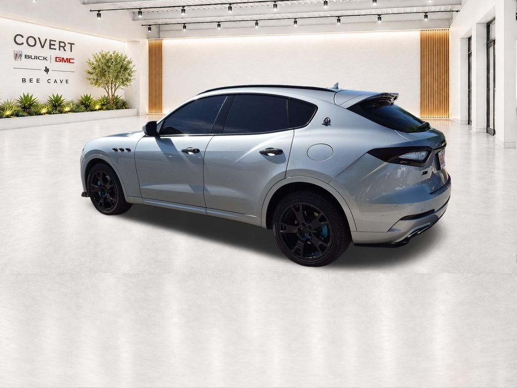 Used 2017 Maserati Levante S AWD/4WD image 7