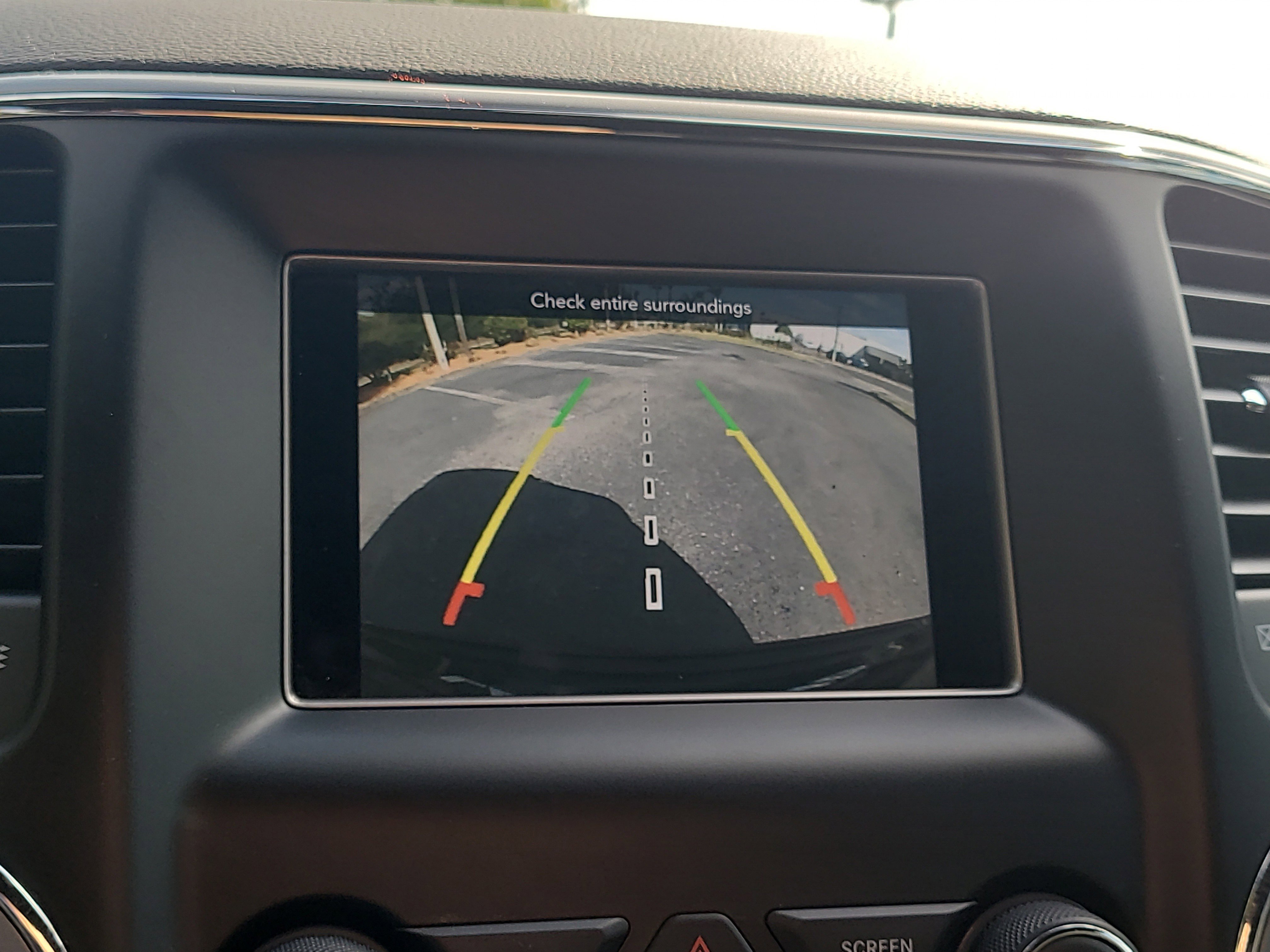 Used 2021 Jeep Grand Cherokee Laredo image 24