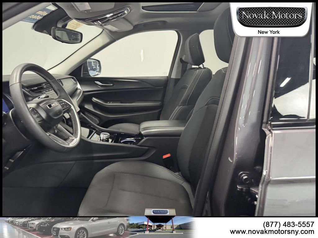 Used 2023 Jeep Grand Cherokee L Laredo w/ Luxury Tech Group I image 12