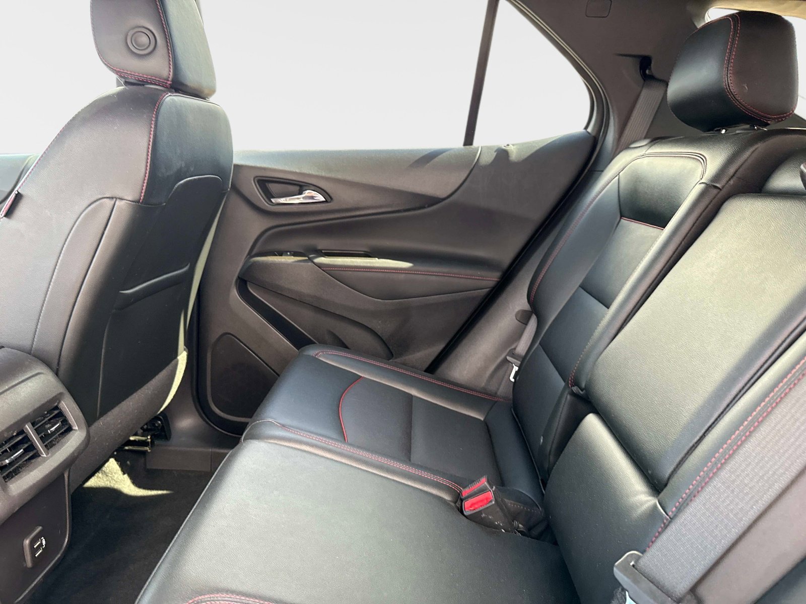 Used 2024 Chevrolet Equinox RS w/ RS Leather Package AWD/4WD image 15