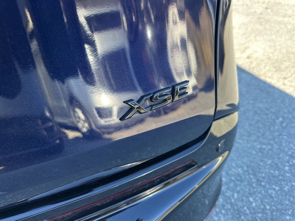 Used 2025 Toyota Sienna XSE AWD/4WD image 31