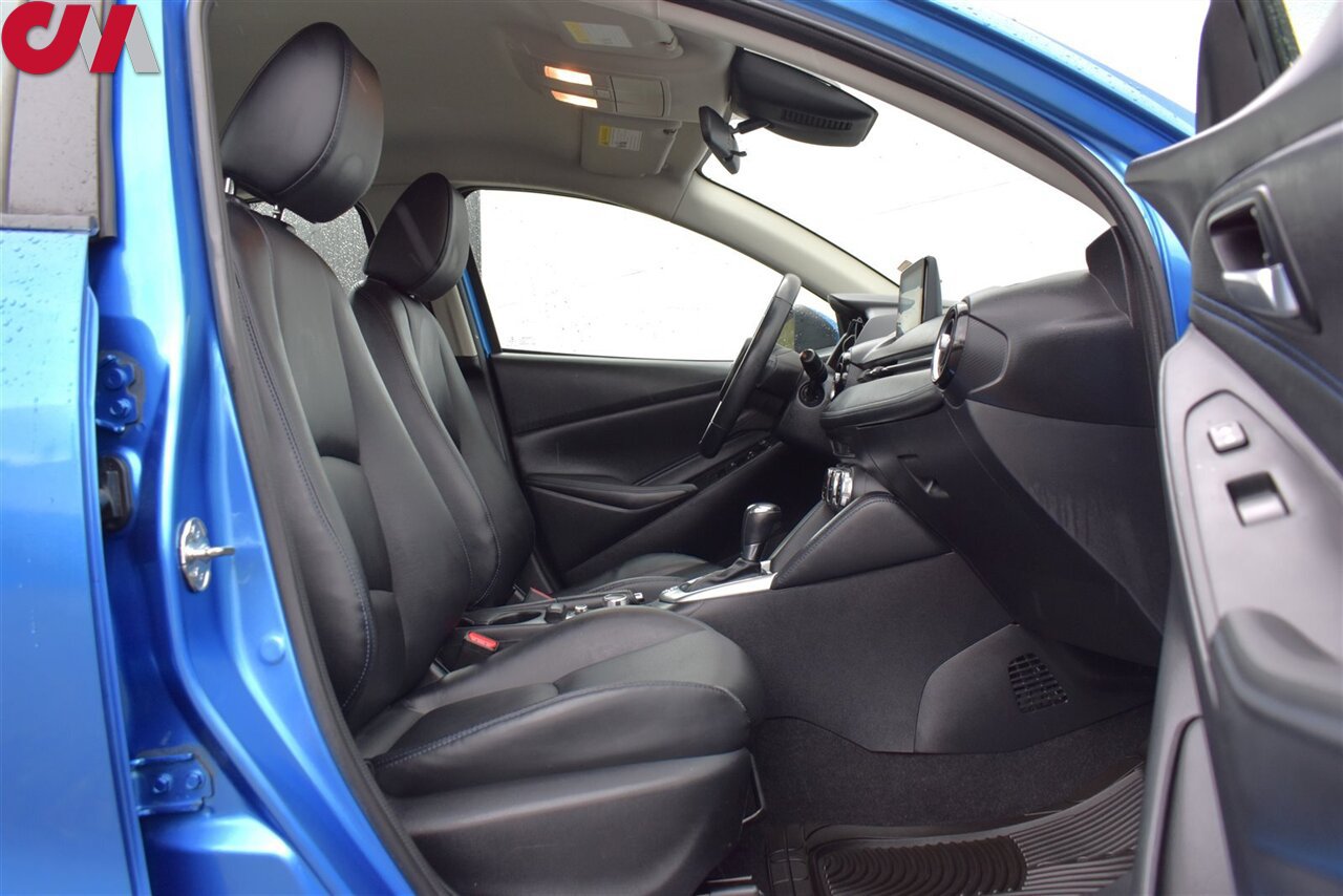 Used 2019 Toyota Yaris XLE FWD image 26