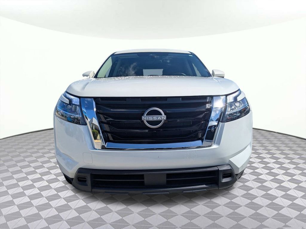 Used 2024 Nissan Pathfinder SV image 8