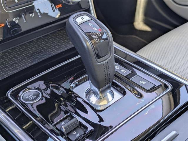 Used 2020 Jaguar XE S image 12