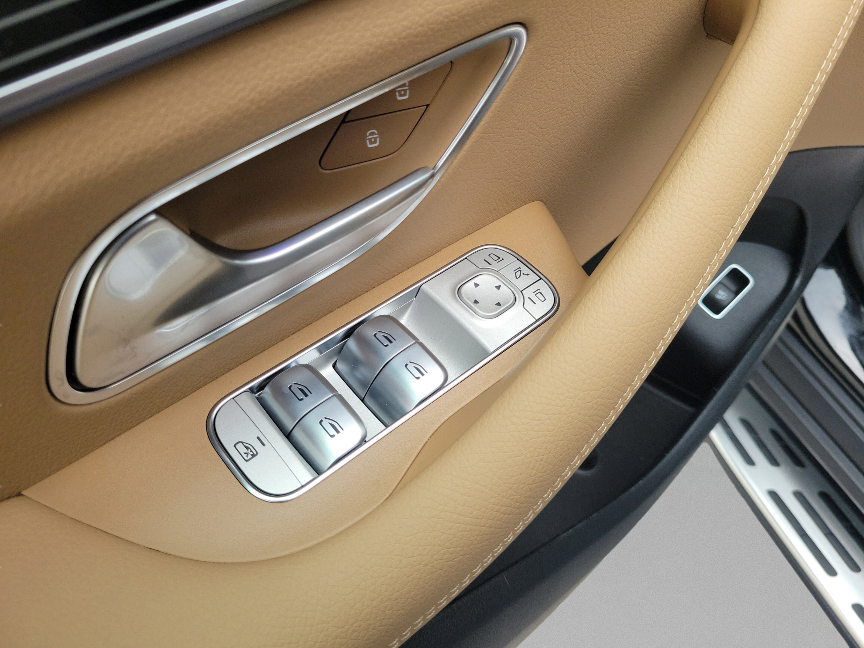 New 2026 Mercedes-Benz GLS 450 4MATIC image 12