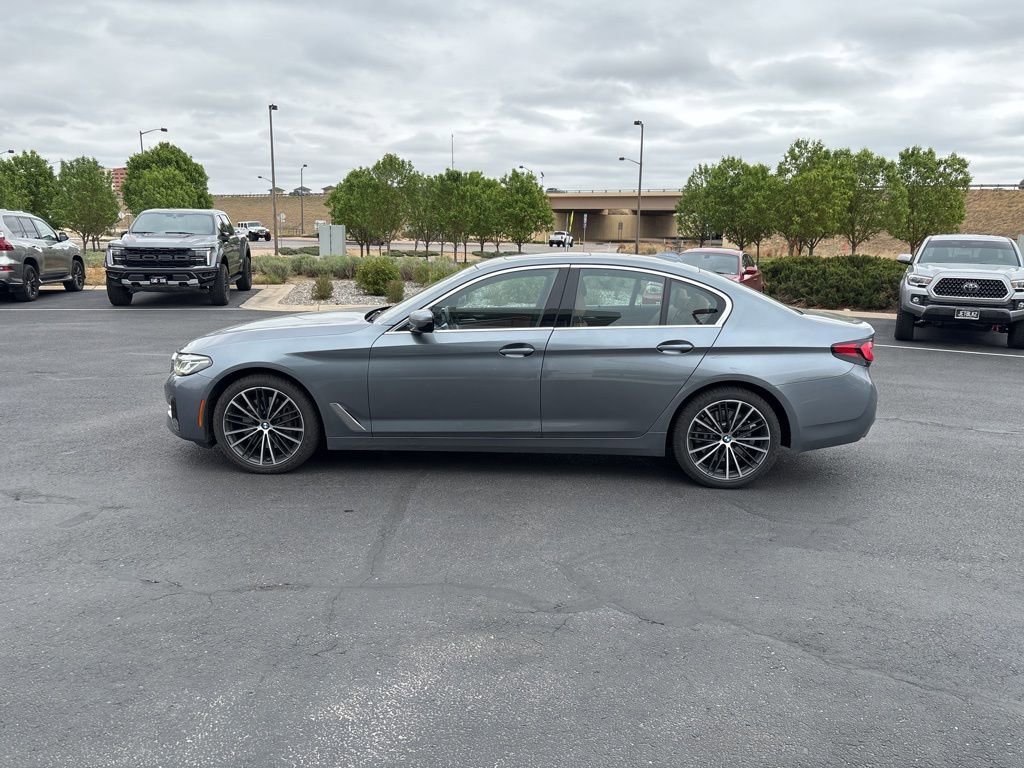 Used 2021 BMW 540i xDrive w/ Executive Package AWD/4WD image 2