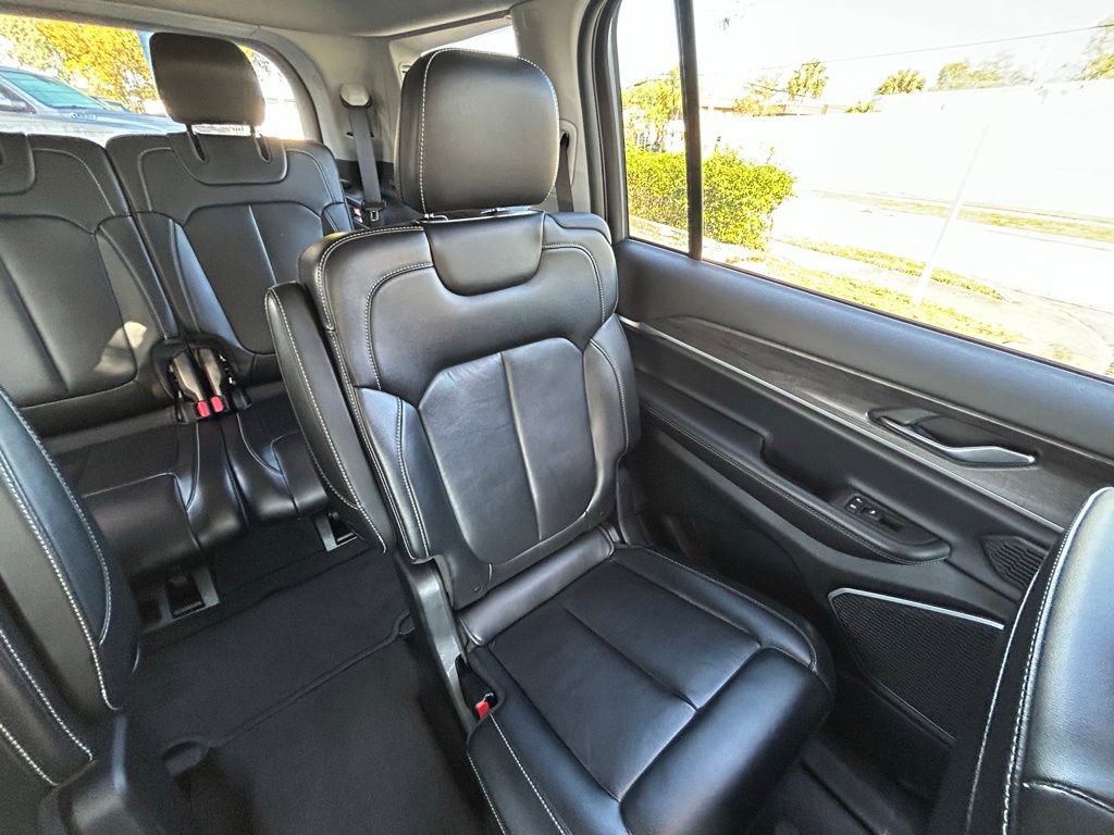 Used 2021 Jeep Grand Cherokee L Limited image 14