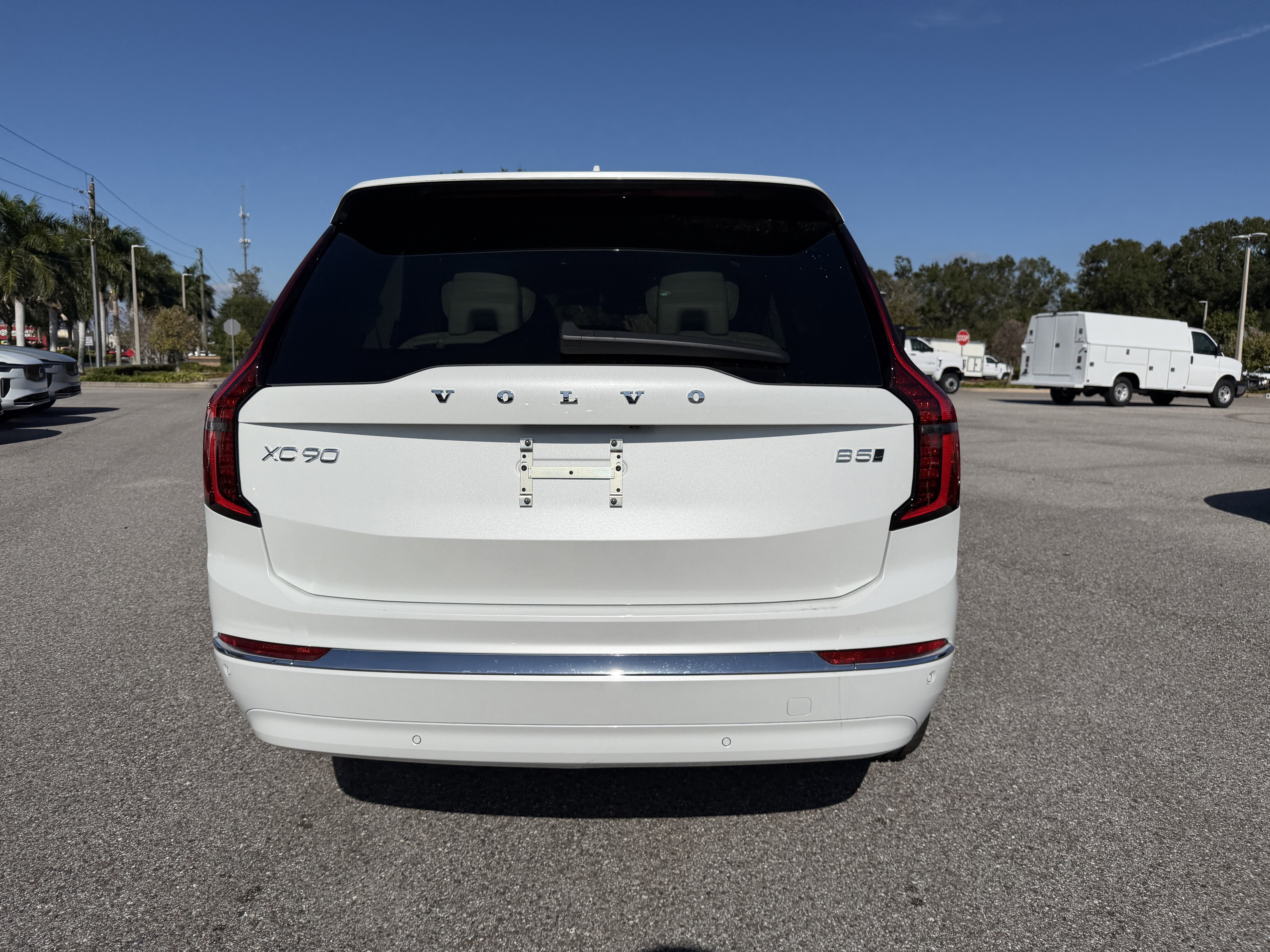 New 2026 Volvo XC90 B5 Ultra image 4