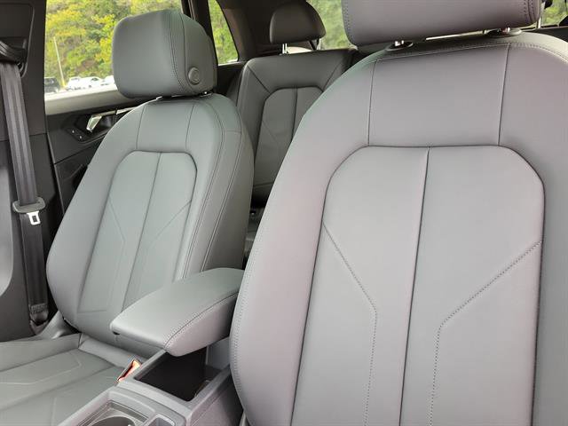 Used 2025 Audi Q3 2.0T Premium image 5