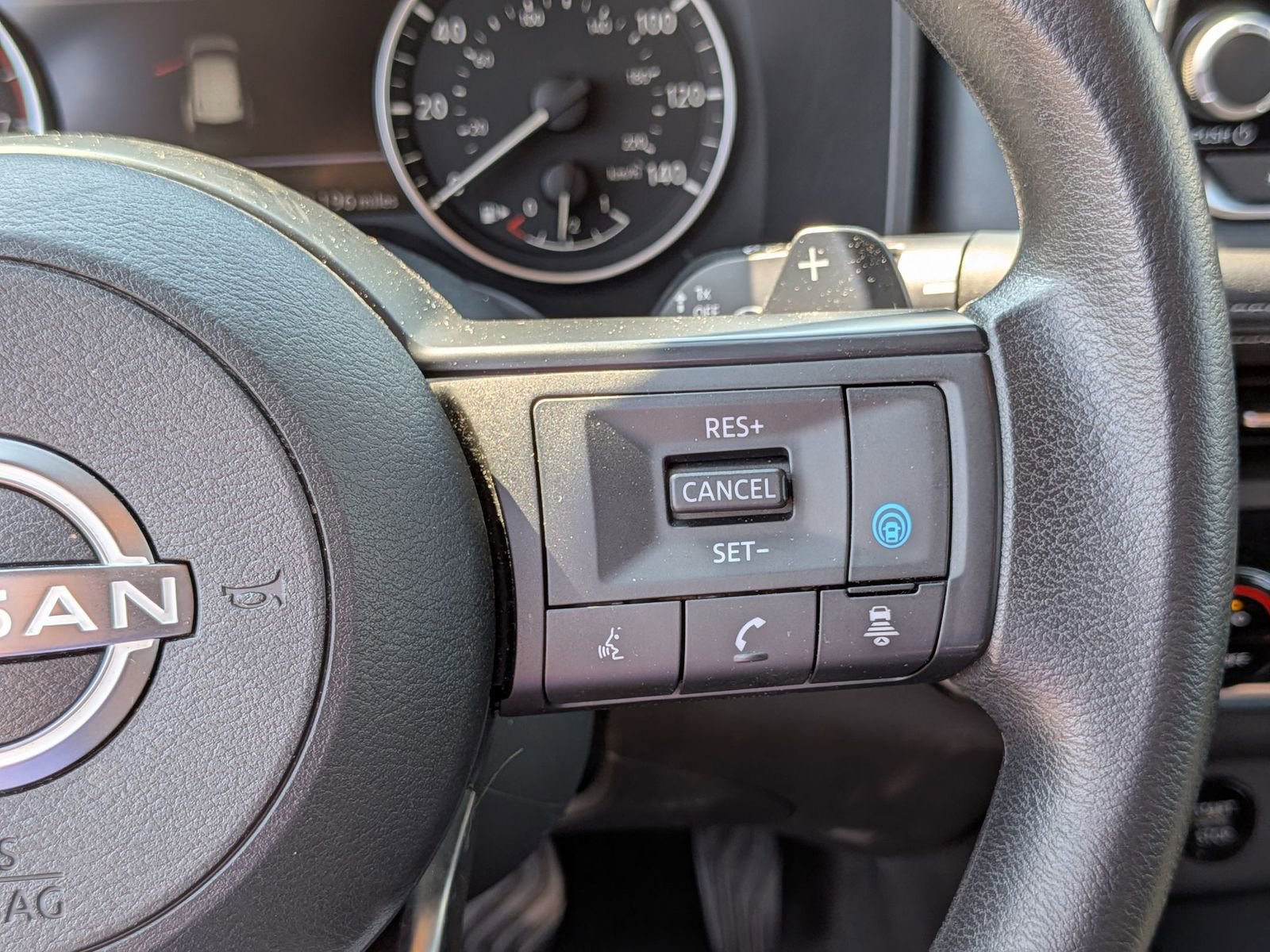 Used 2024 Nissan Rogue SV FWD image 19