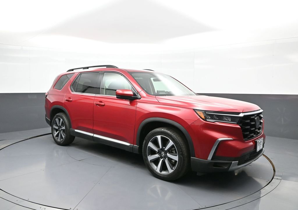 Used 2024 Honda Pilot Touring image 4