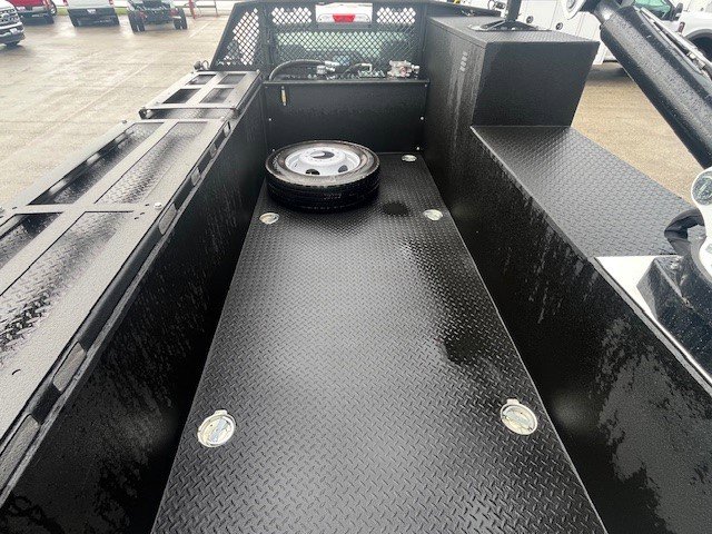 New 2024 Ford F550 4x4 Regular Cab Super Duty image 13