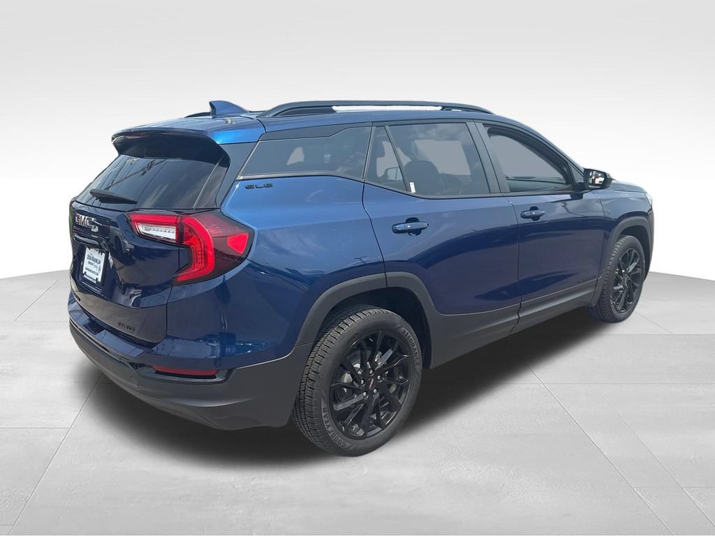 Used 2023 GMC Terrain SLE w/ Driver Convenience Package AWD/4WD image 5