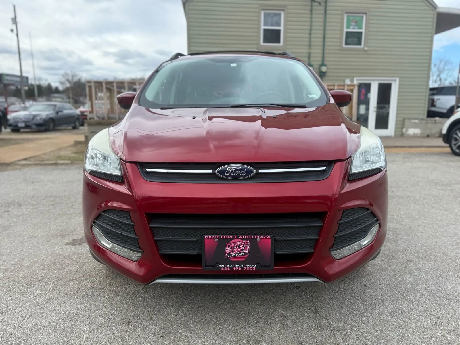 Used 2013 Ford Escape SE image 2